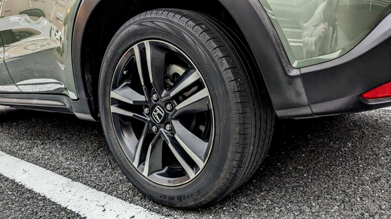 ヨコハマ BluEarth（ブルーアース）ユーザーのリアルな評価・口コミレビュー【タイヤ】｜モーター天国